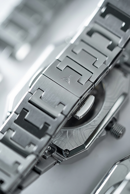 TATA SIERRA X DELHI WATCH COMPANY